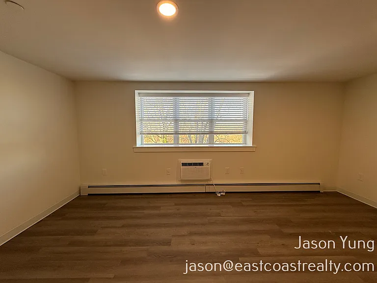 1743 Washington St #10 — Photo 11
