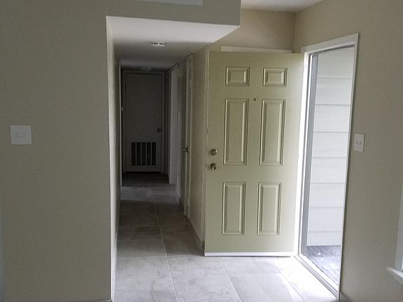 2nd image of 1709 N 25th St APT 16
