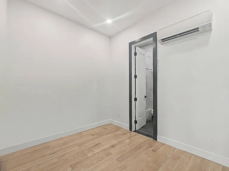 1338 Dekalb Ave #1 — Photo 12
