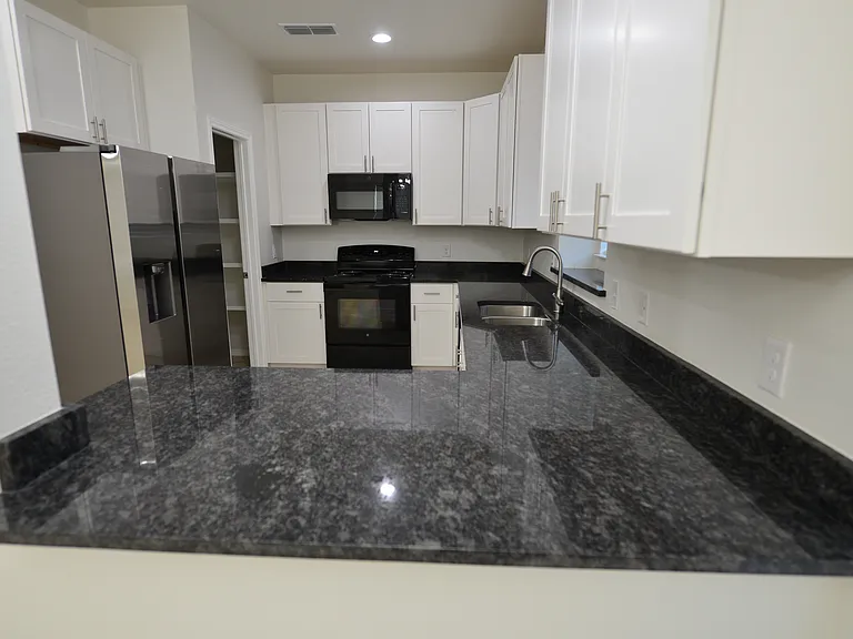 2337 Murphy Ct — Photo 6