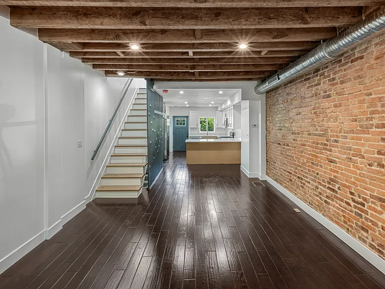 325 W Lorraine Ave — Photo 6