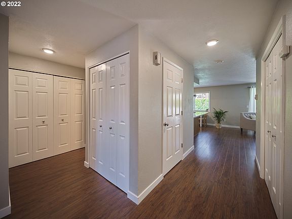 3rd image of 1112 NW 133rd St APT B