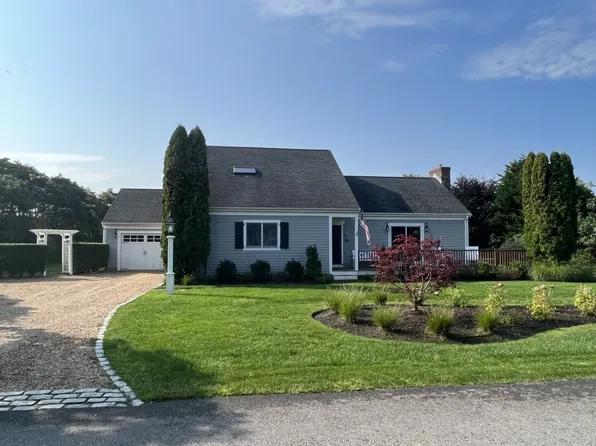 31 Pulpit Ln, Edgartown, MA 02539