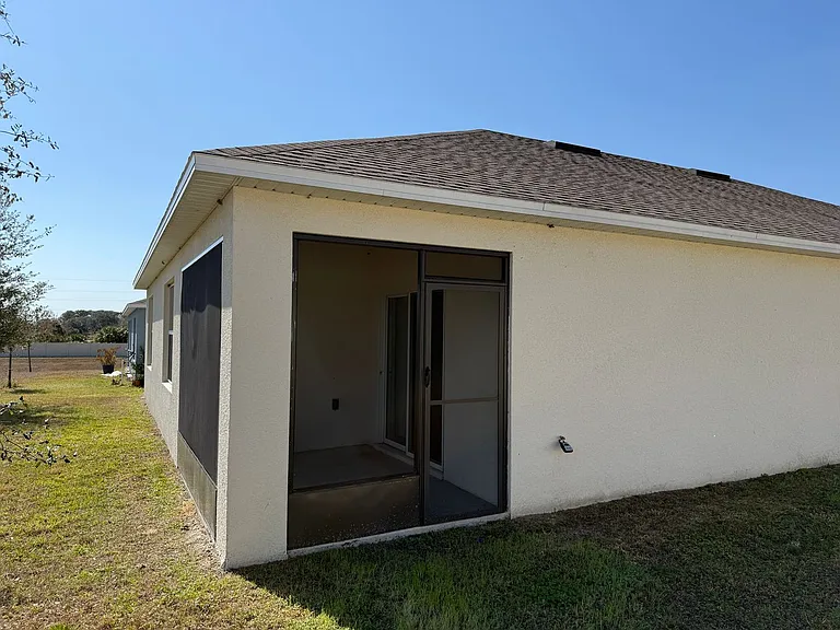 1792 Henin Cir — Photo 3