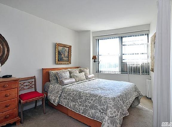 3rd image of 70-25 Yellowstone Blvd #10S