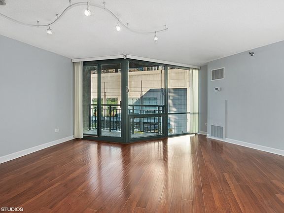 3rd image of 480 N McClurg Ct APT 612