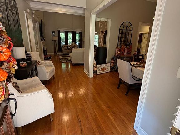 5th image of 205 River Oaks Dr