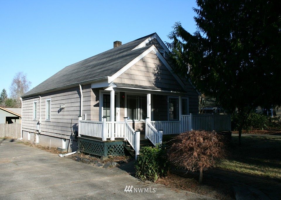 1st image of 816 North Street SE
