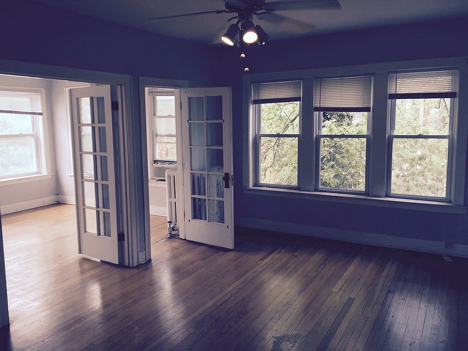 2nd image of 3547 N Wolcott Ave