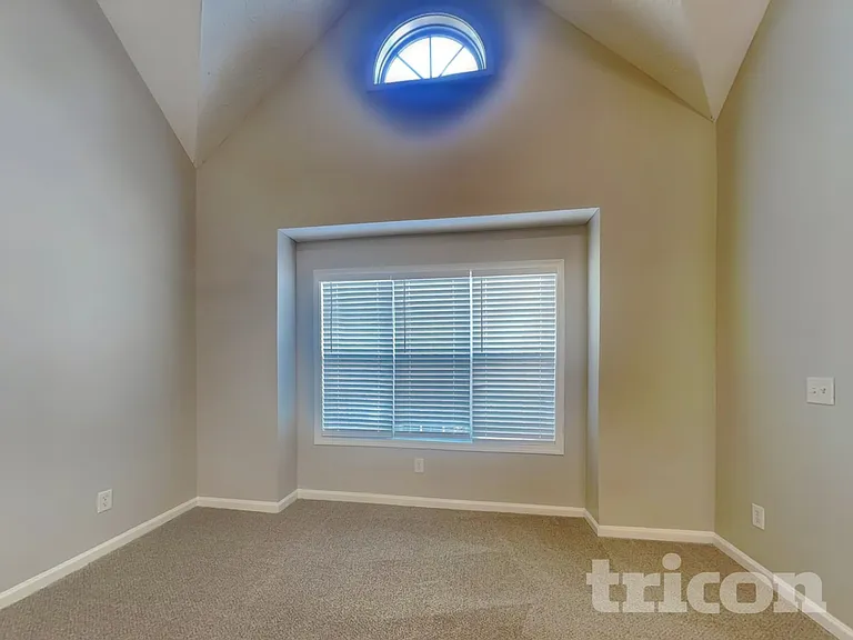 32 Mountain View Dr — Photo 3