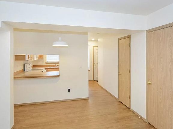 4th image of 227 Varner Ave SE #E