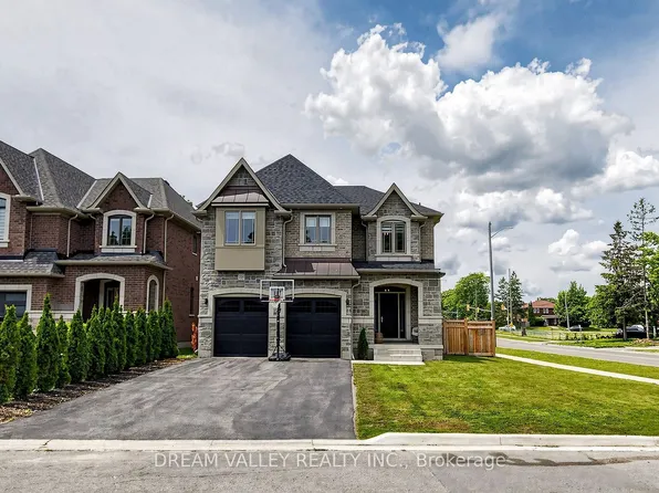 224 Severn St, Oshawa, ON L1J 6R6