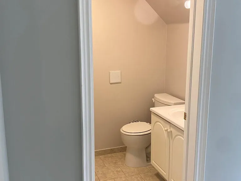 8879 Heritage Rd #MAIN LEVEL — Photo 9