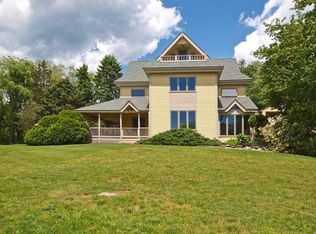 32 Deck St, Jamestown, RI 02835