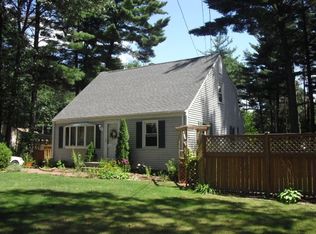 38 Chestnut Dr, Windsor, CT 06095