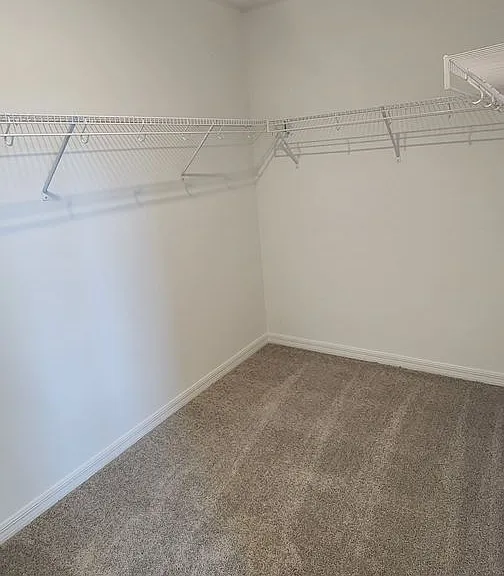 1379 Bluewater Ln — Photo 24