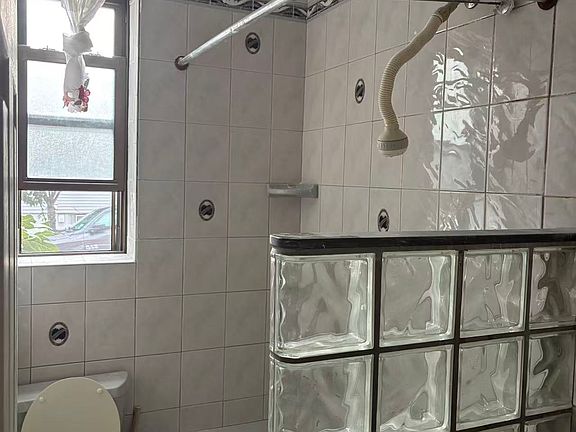 5th image of 6502 Catalpa Ave #1