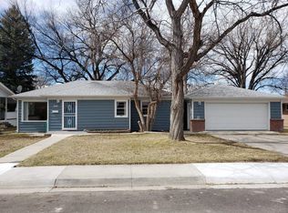 324 N 7th St, Douglas, WY 82633