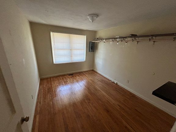 4th image of 1307 15th Ave S APT A