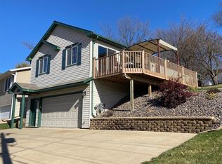 4030 Peru Rd, Dubuque, IA 52001
