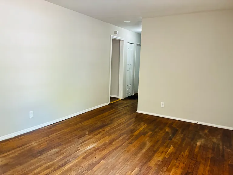 5015 Grapevine Dr — Photo 6