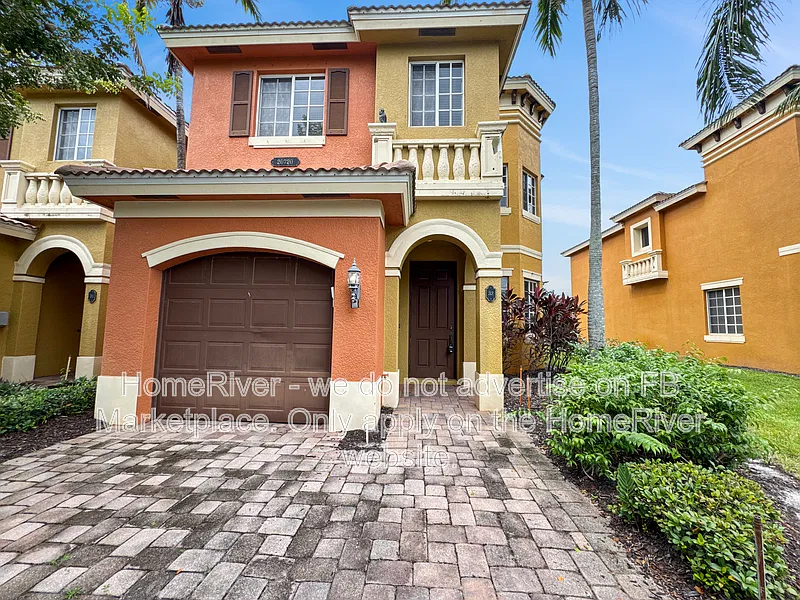 4 bed, 2.0 bath, 1880 sqft, $2,100 — Photo 1
