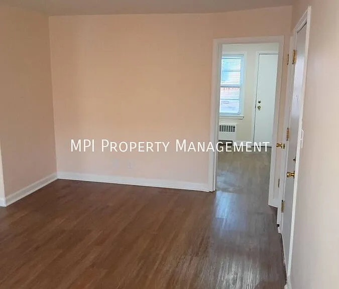 316 N 75th St #6 — Photo 6