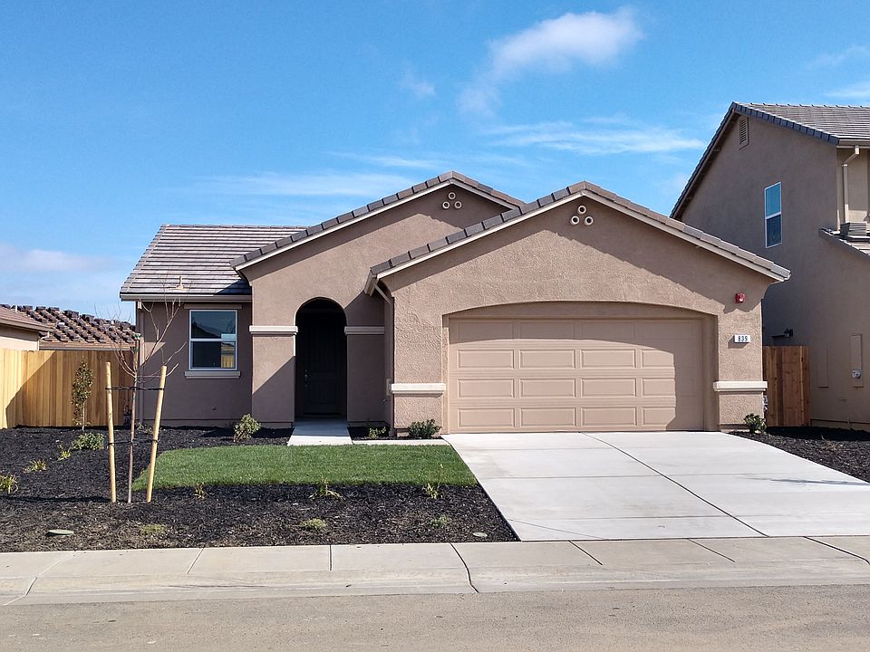 1st image of 839 White Oak Dr