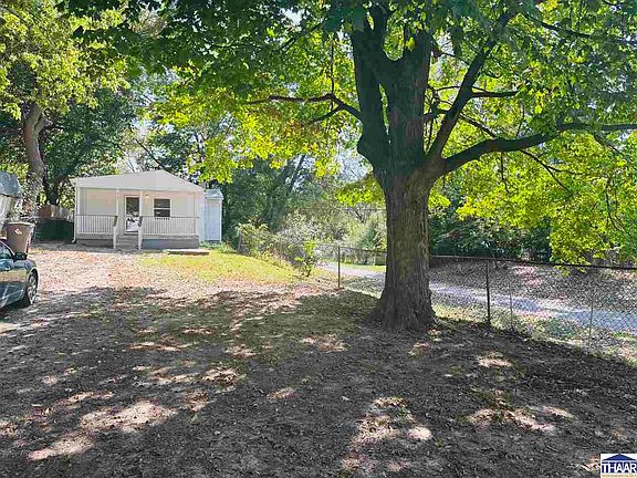 3rd image of 3051 S Roena St