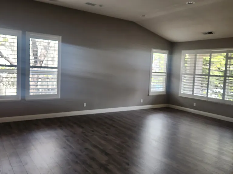 4742 Village Green Pkwy — Photo 3
