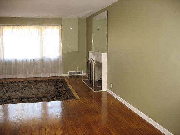 2nd image of 5915 N Kessler Ln