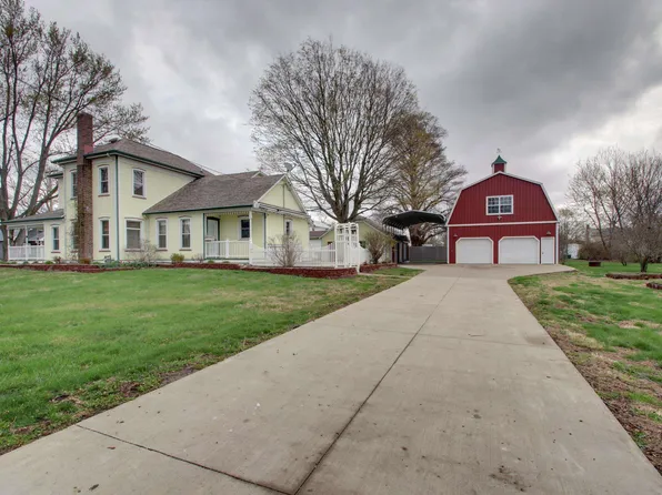 309 W Edwards St, Payson, IL 62360