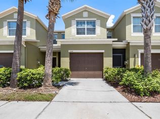 2044 Hawks View Dr, Ruskin, FL 33570