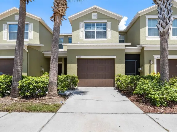 2044 Hawks View Dr, Ruskin, FL 33570