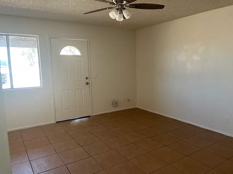701 W 16th Ave #1 — Photo 3