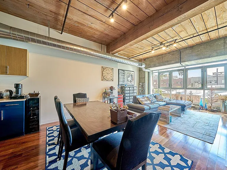 530 S Hewitt St #326 — Photo 7