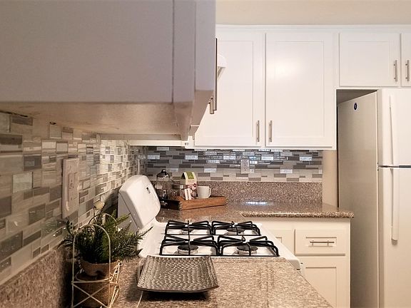 2nd image of 4928 Durfee Ave #22