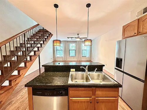 1602 Elgin St #13 Photo 1