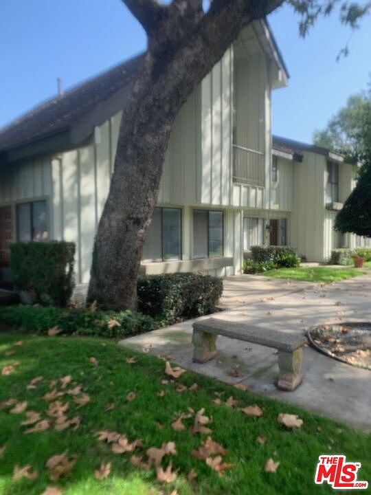2nd image of 10104 Karmont Ave