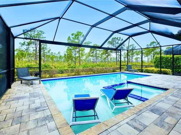 19717 Estero Pointe Ln, Fort Myers, FL 33908