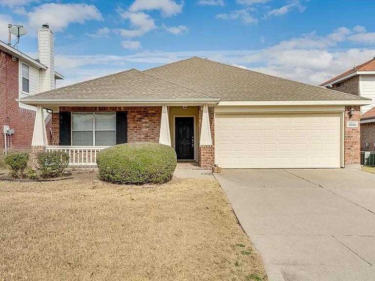 9804 Westmere Ln — Photo 2