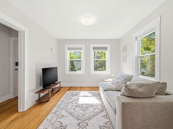 2nd image of 23 Shirley St Unit 27