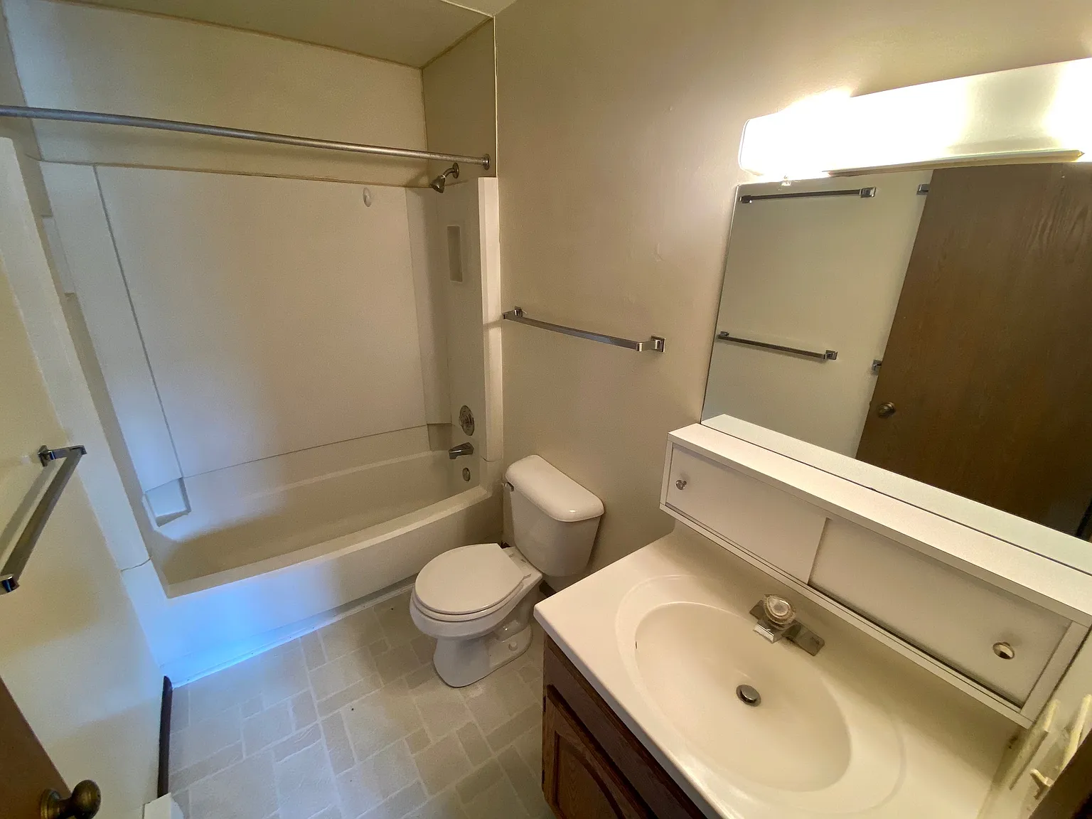 3 bed, $1,485 — Photo 4