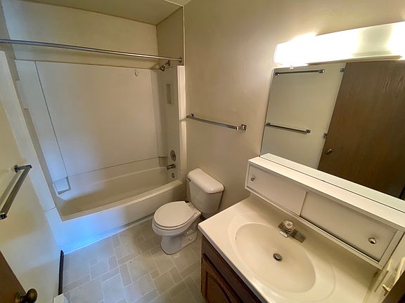 4th image of 1509 State St APT 2