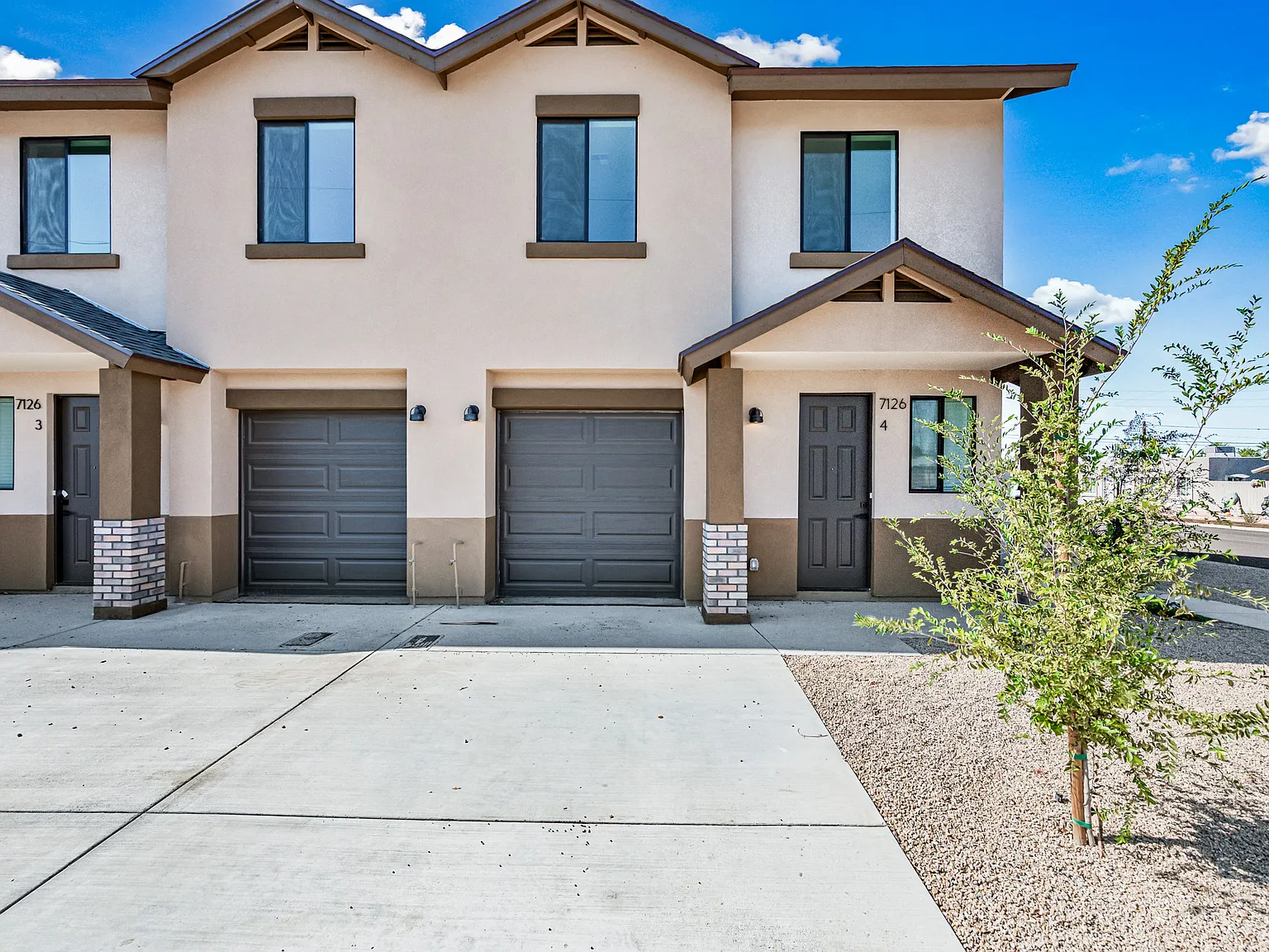 3 Bed + 2.5 Bath Home - All Appliances! Upgrades! — Photo 1