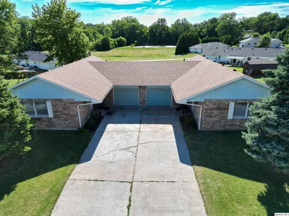 2210-2212 W Huntington Dr, Quincy, IL 62301