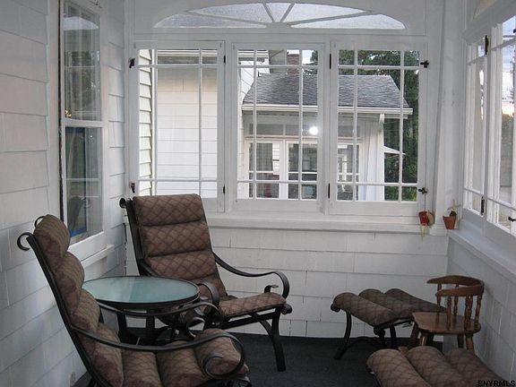 3rd image of 17 Pine Ave