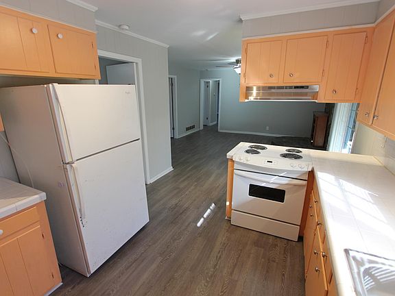 2nd image of 3158 Windy Hill Dr