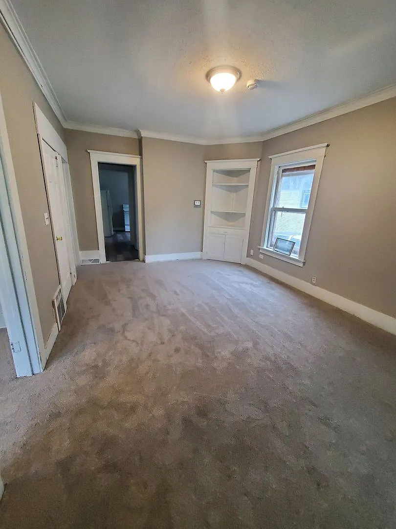 1528-1528a W Concordia Ave. (Ace Property) — Photo 2
