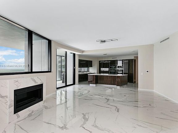 5th image of 18555 Collins Ave APT 1901
